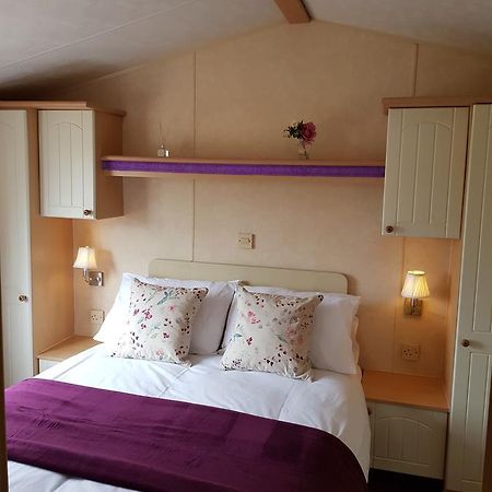 Pitch & Canvas - Self Catering At Broad Oak Farm Hotel แททเทนฮอลล์ ภายนอก รูปภาพ